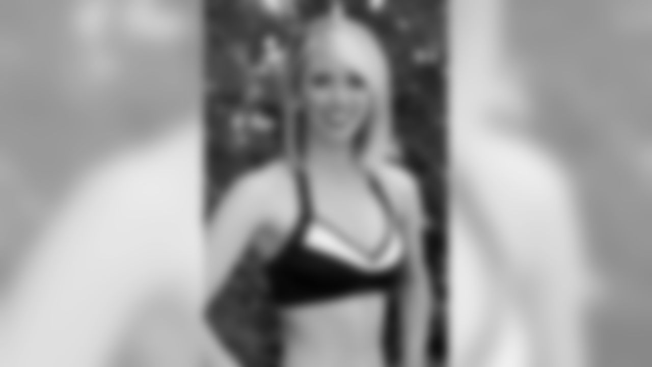 Natalie B. // 2011 Atlanta Falcons Cheerleaders Studio Shots // 2011 // Atlanta -