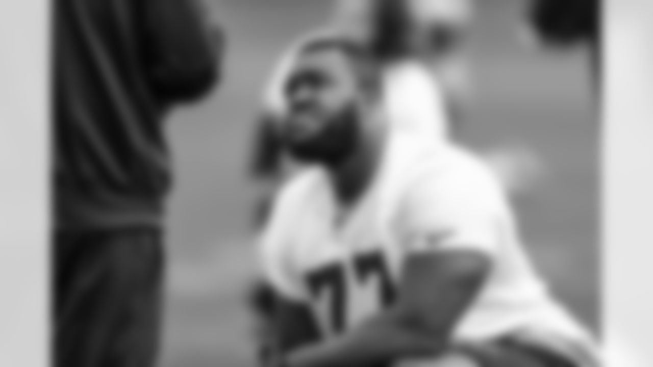 T Matt Gono
Atlanta Falcons/ Kara Durrette