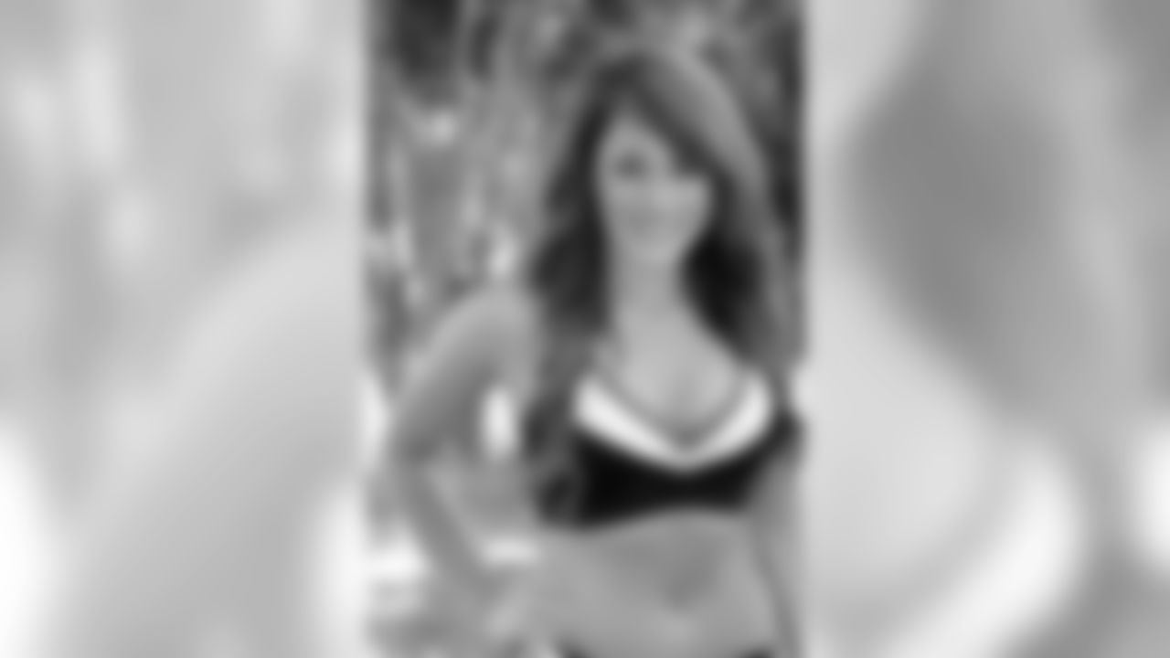 Natalie D. // 2011 Atlanta Falcons Cheerleaders Studio Shots // 2011 // Atlanta -