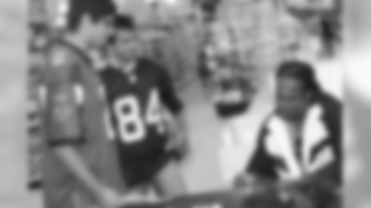 Mike Peterson excites fans after a big win against Detroit at Publix with the Atlanta Falcons Tailgate Team // Atlanta Falcons Tailgate Team 2011 // Oct. 24, 2011// Smyrna, Ga -