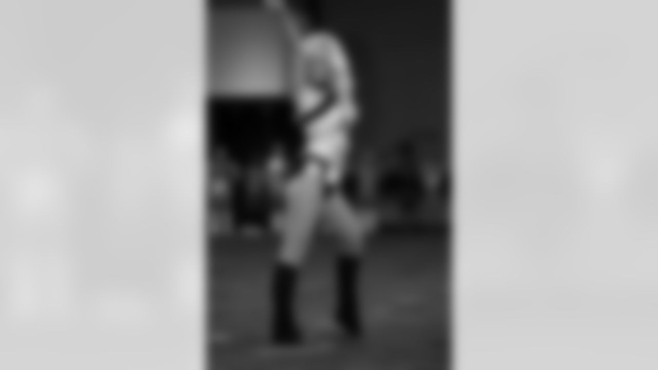 Elizabeth M. // 2011 Atlanta Falcons Cheerleaders Preliminary Tryouts // 2011 // Atlanta -