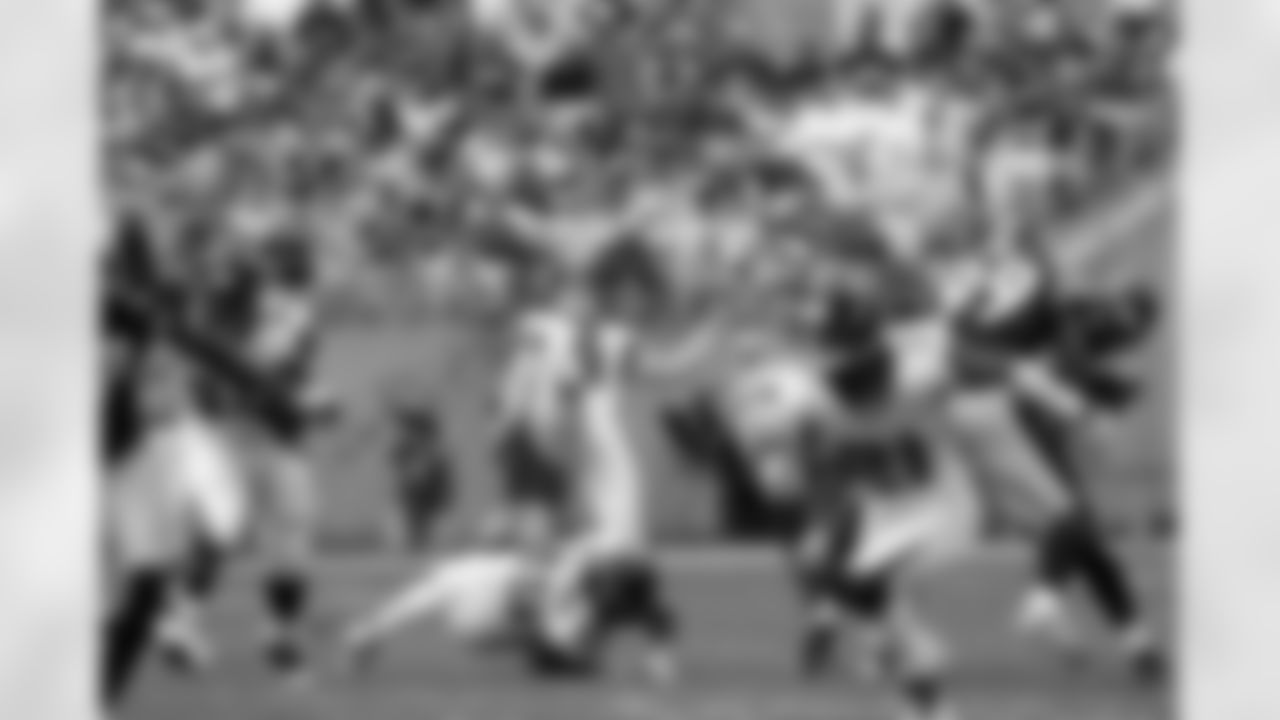 Michael Koenen ensures a solid field position for the Falcons // Falcons at Steelers // 9/12/10 - Heinz Field //