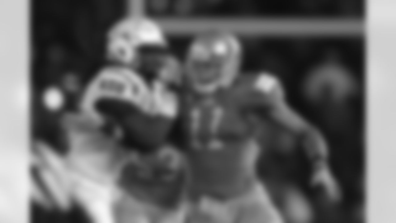 UCLA LB Anthony Barr during his senior season.