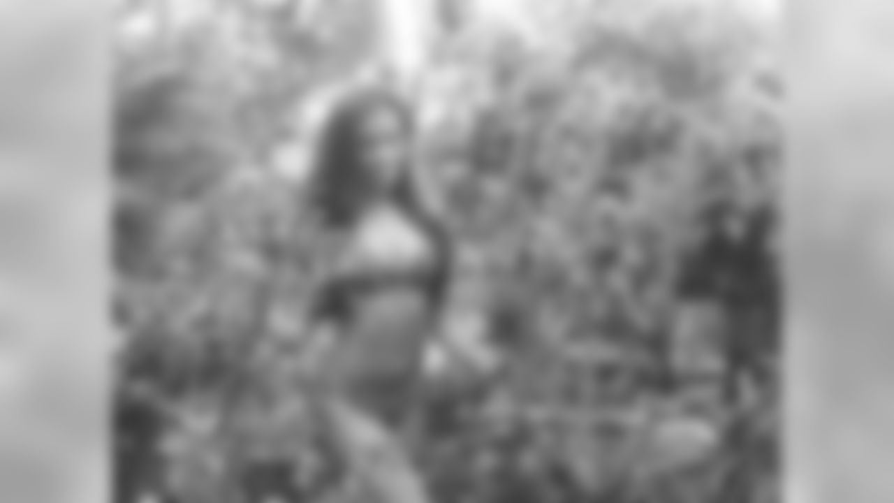Melissa Z. // Atlanta Falcons Cheerleaders Swimsuit Calendar Photo Shoot - Day 3 // 5/28/11 // Bermuda -