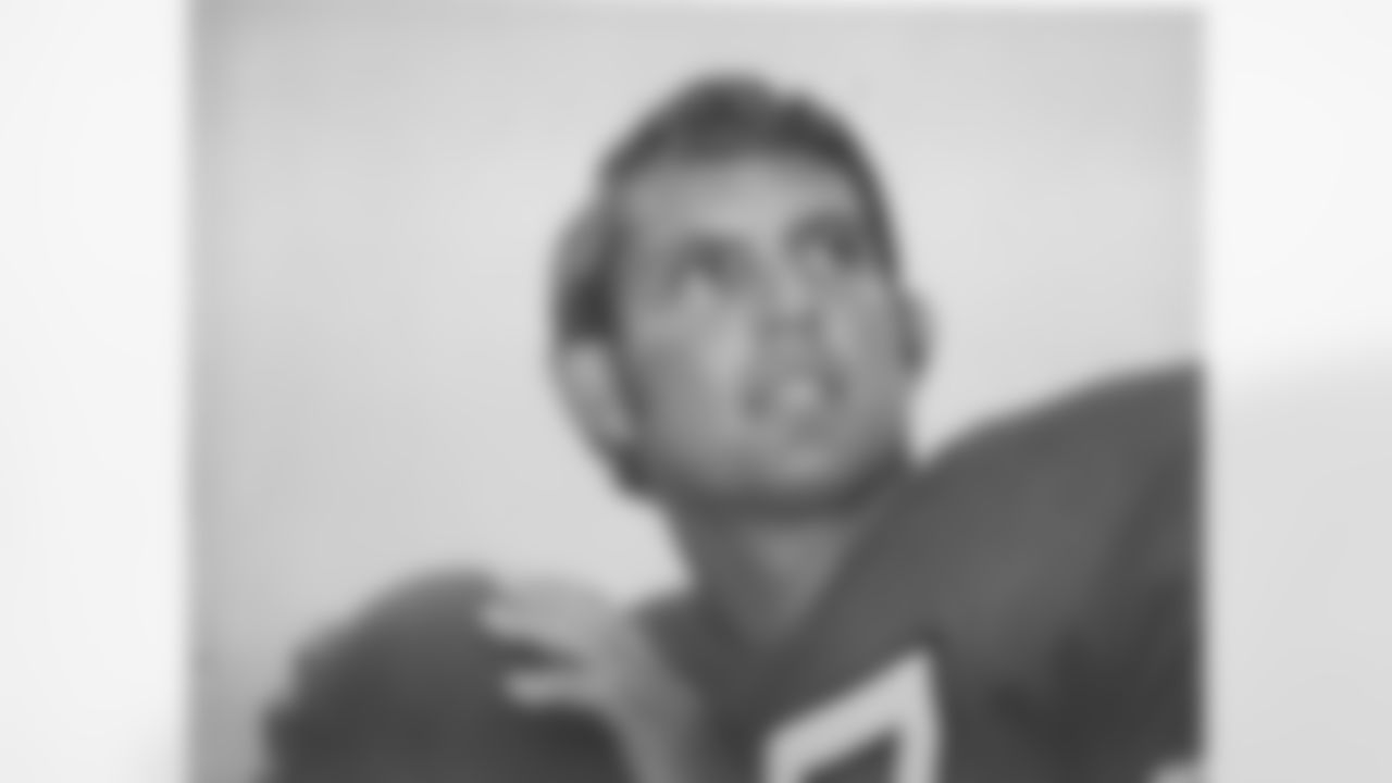 NFL games these days average right around 3 hours, 12 minutes. The Falcons and Patriots must have had a hot date on Sept. 24, 1972 because their matchup lasted just 2 hours, 16 minutes — a Falcons record for shortest game played. QB Bob Berry threw for 223 yards in the one-point loss.