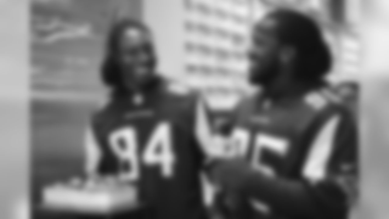 WR Roddy White and DT Jonathan Babineaux talk about their cake decorating contest at Publix.