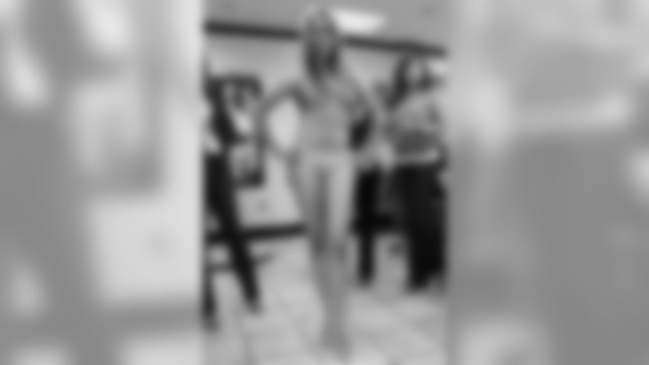 Kadija J. // 2011 Atlanta Falcons Cheerleaders Swimsuit Calendar Fitting // 2011 // Atlanta -
