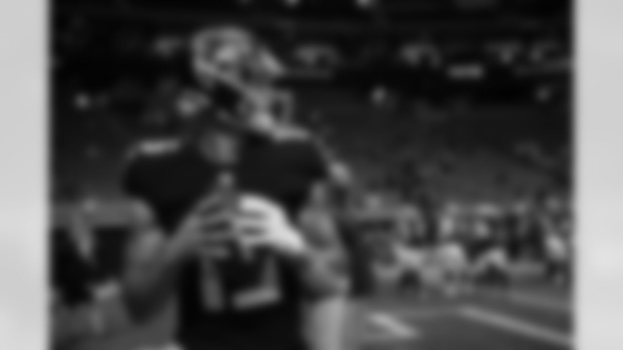 Atlanta Falcons quarterback Feleipe Franks #15 warms up prior to a game against the Jacksonville Jaguars at Mercedes-Benz Stadium in Atlanta, Georgia on Saturday, August 27, 2022. (Photo by Shanna Lockwood/Atlanta Falcons)