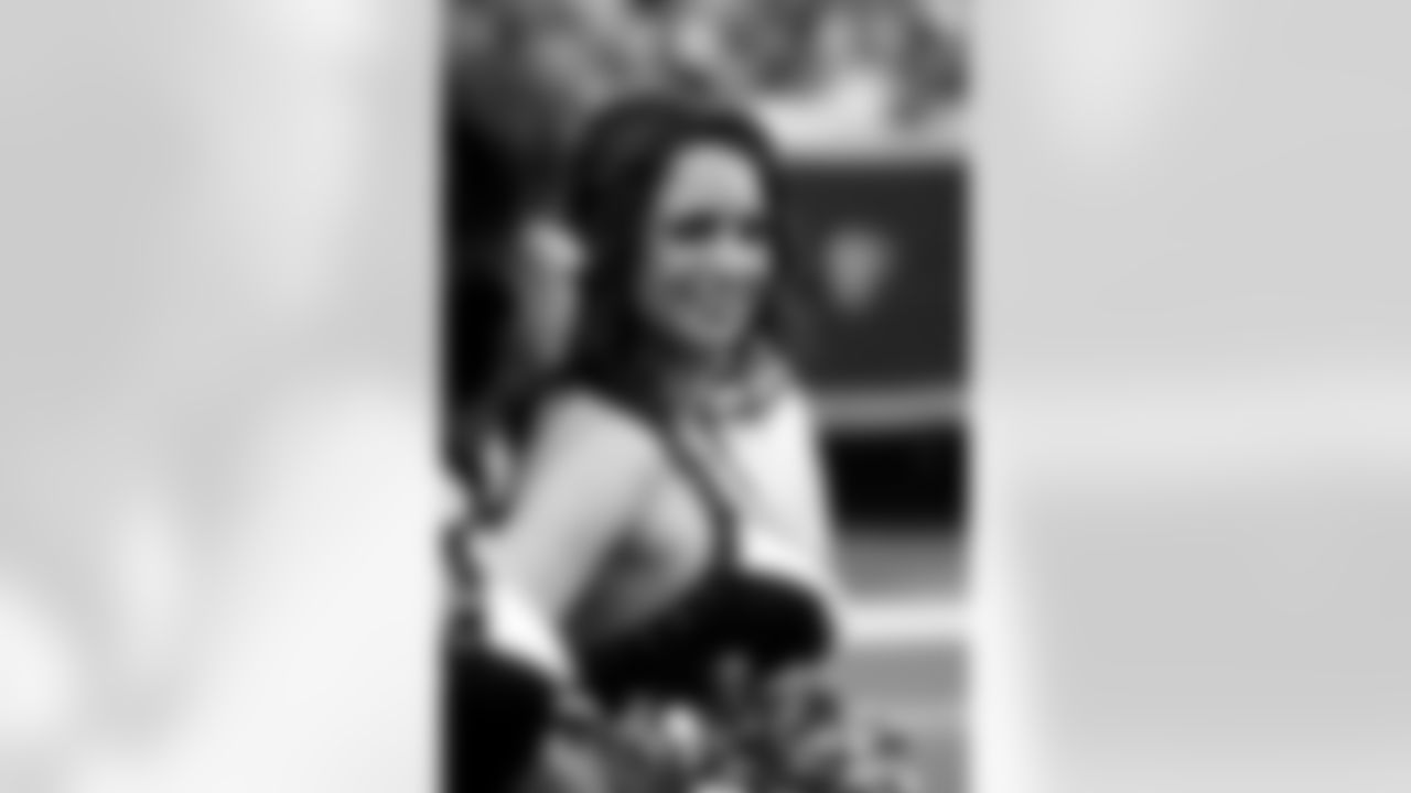 Alicia D. // 2010 Atlanta Falcons Cheerleaders Game Shots // 2010 // Atlanta -