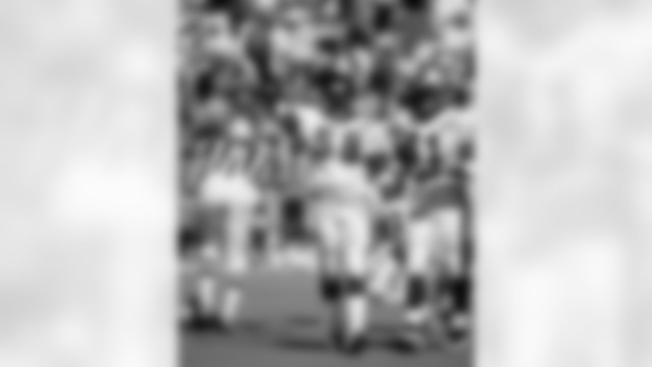 LB Jessie Tuggle, 1998 Pro Bowl