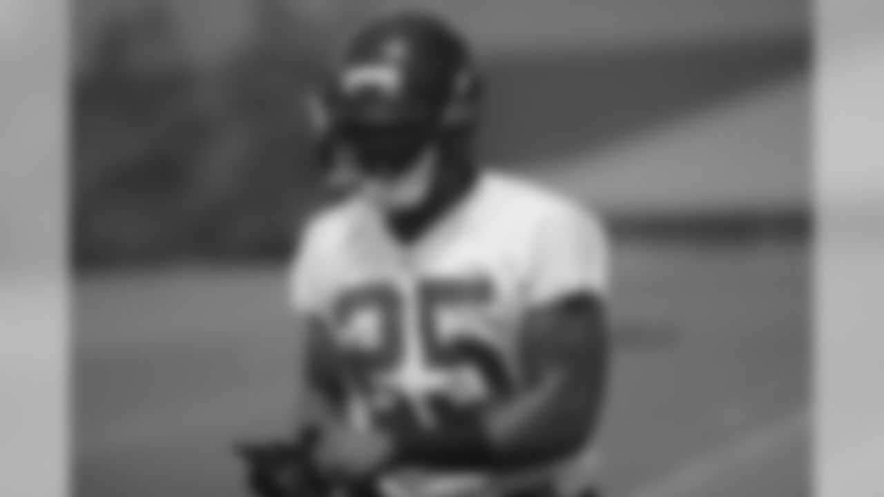 The Atlanta Falcons continued their third week of OTAs in Flowery Branch // Offseason Training Activities - 2012 // June 13, 2012 // Flowery Branch, Ga. -