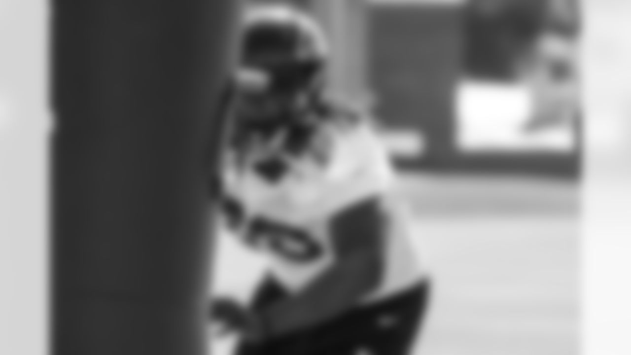 DE Takkarist McKinley
Atlanta Falcons / Kara Durrette