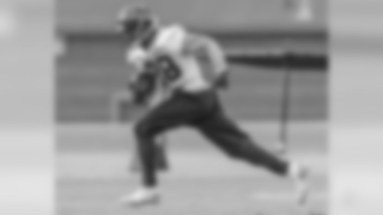 Taveze Calhoun