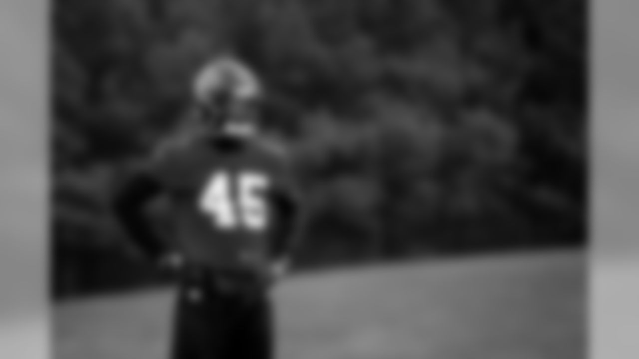 Atlanta Falcons linebacker Deion Jones #45 looks on during practice. (Photo by Kara Durrette/Atlanta Falcons)