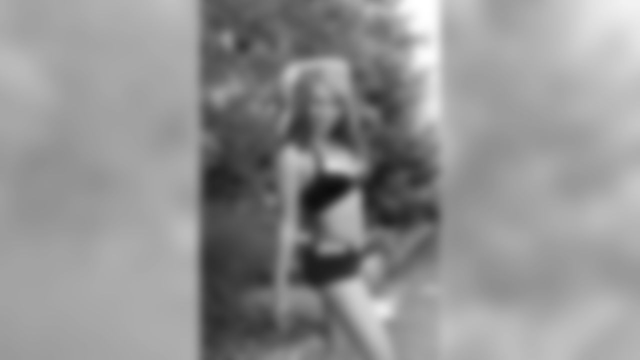 Kadija J. // 2011 Atlanta Falcons Cheerleaders Studio Shots // 2011 // Atlanta -