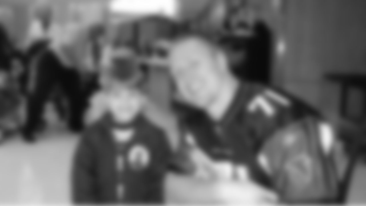 Curtis Lofton, Kroy Biermann and several Atlanta Falcons Cheerleaders visit