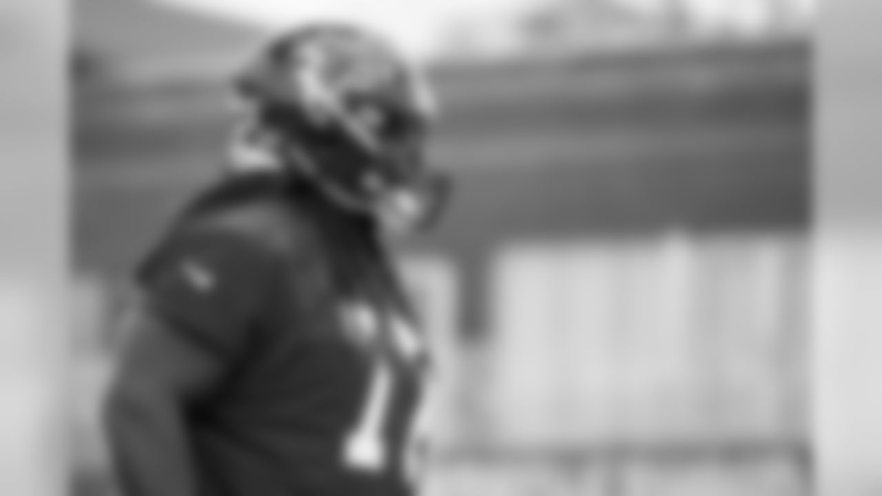 Atlanta Falcons offensive guard James Carpenter #77 looks on during practice. (Photo by Kara Durrette/Atlanta Falcons)