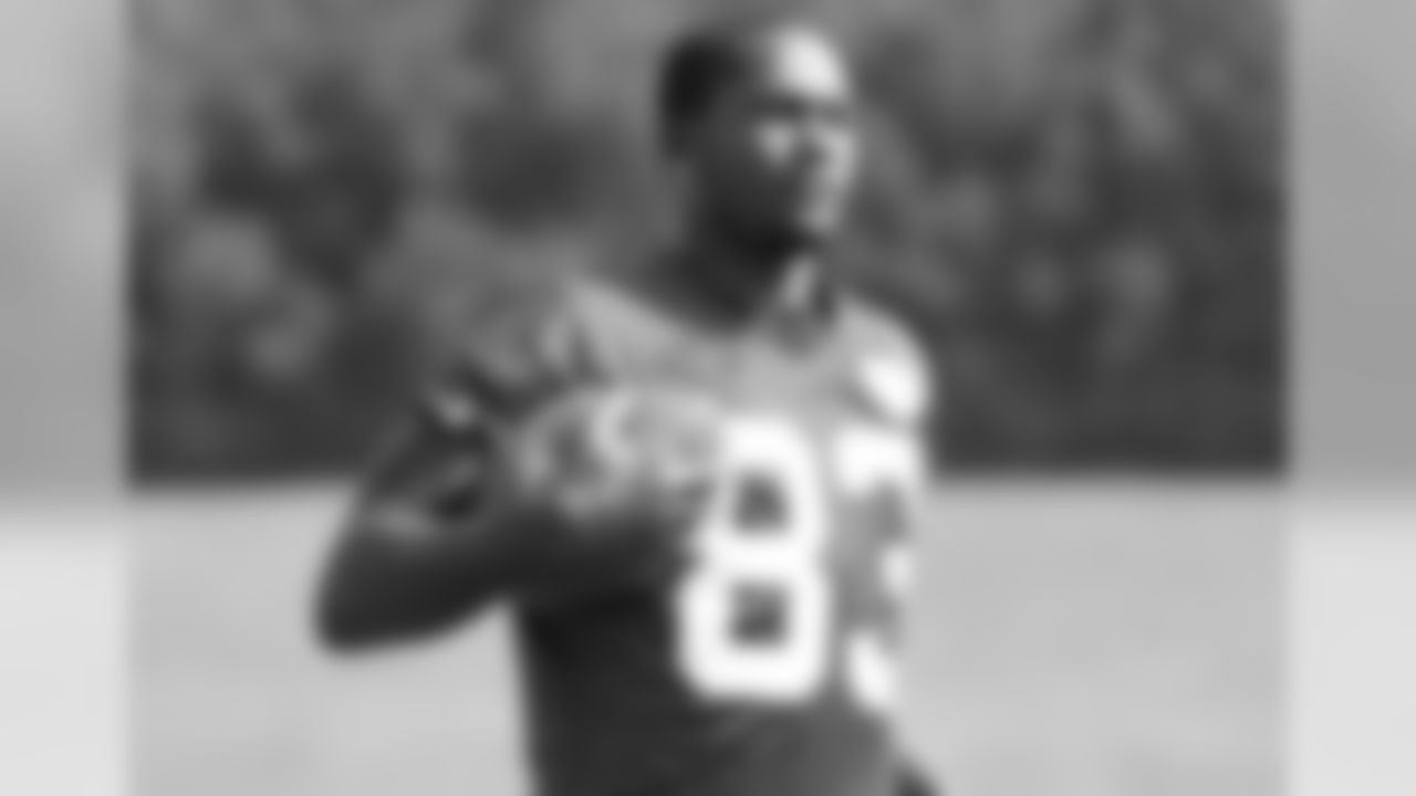 WR Harry Douglas