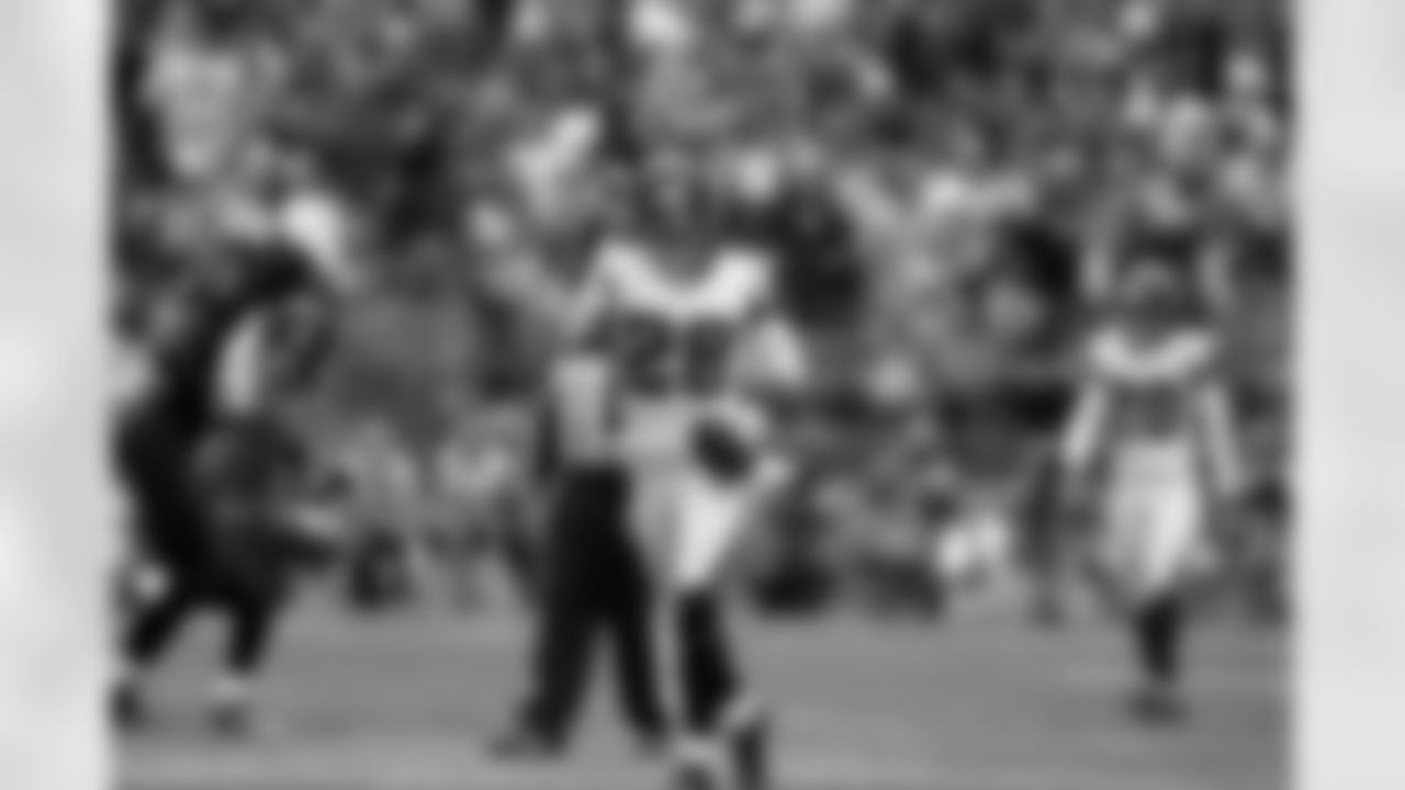 The Falcons and Seahawks meet at Seattle's CenturyLink Field during the fourth week of the regular season // Falcons at Seahawks - 2011 // Oct. 2, 2011 // Seattle -
