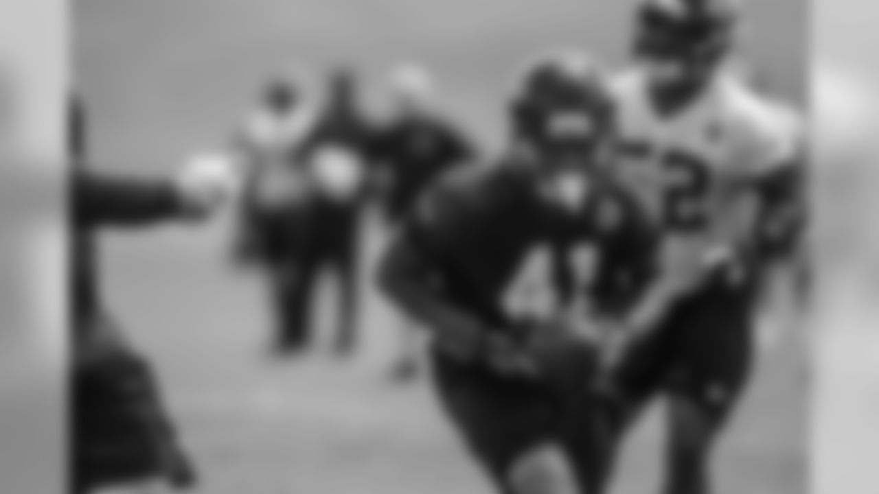 RB Terrence Magee