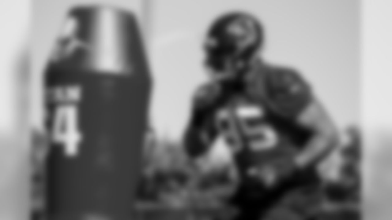 Atlanta Falcons defensive tackle Jack Crawford #95 in action during practice. (Photo by Kara Durrette/Atlanta Falcons).