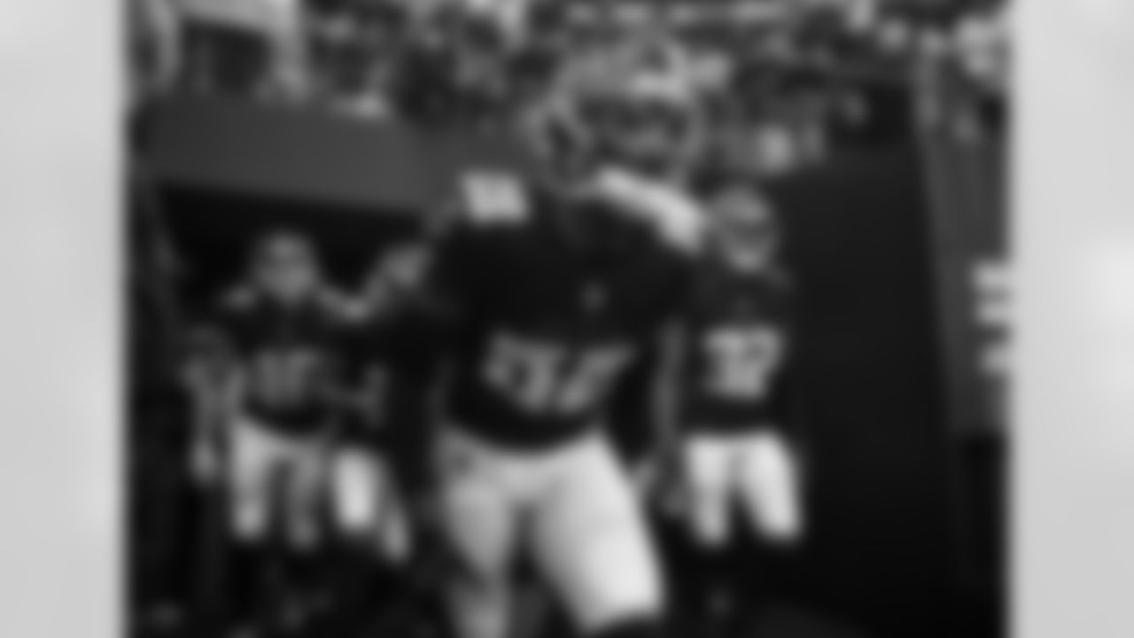 The Atlanta Falcons take the field prior to a game against the Dallas Cowboys at AT&T Stadium in Arlington, Texas on Sunday, November 14, 2021. (Photo by Brandon Magnus/Atlanta Falcons)