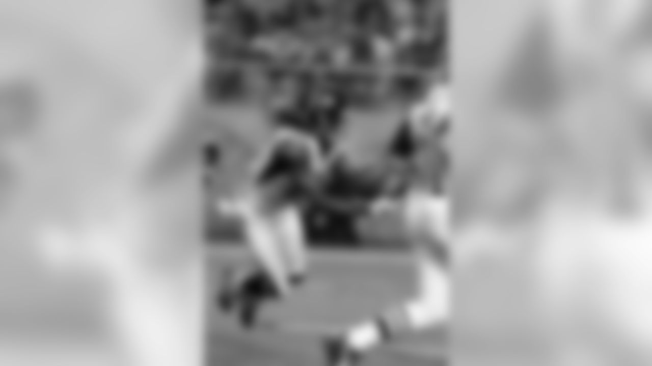 The Falcons and Steelers face off in Pittsburgh during the third preseason game for both teams // Falcons at Steelers - Preseason // Pittsburgh —