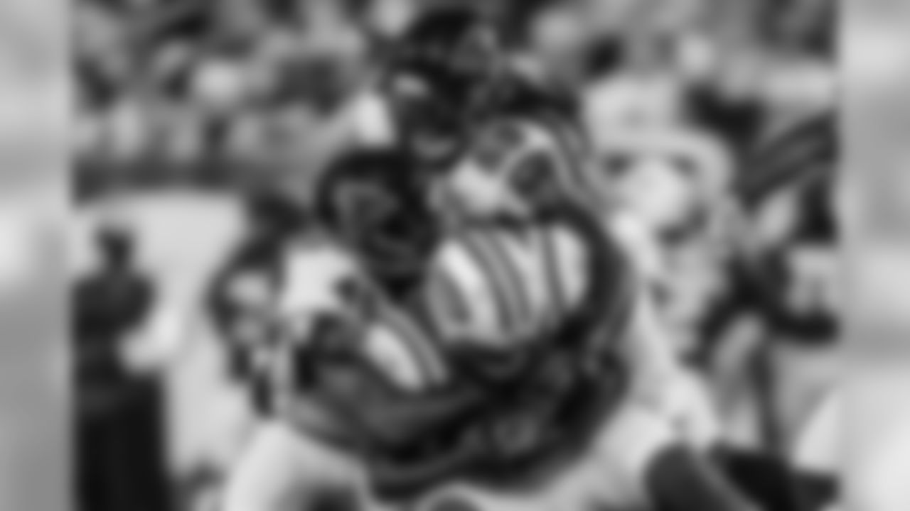 LB Deion Jones , LB De'Vondre Campbell