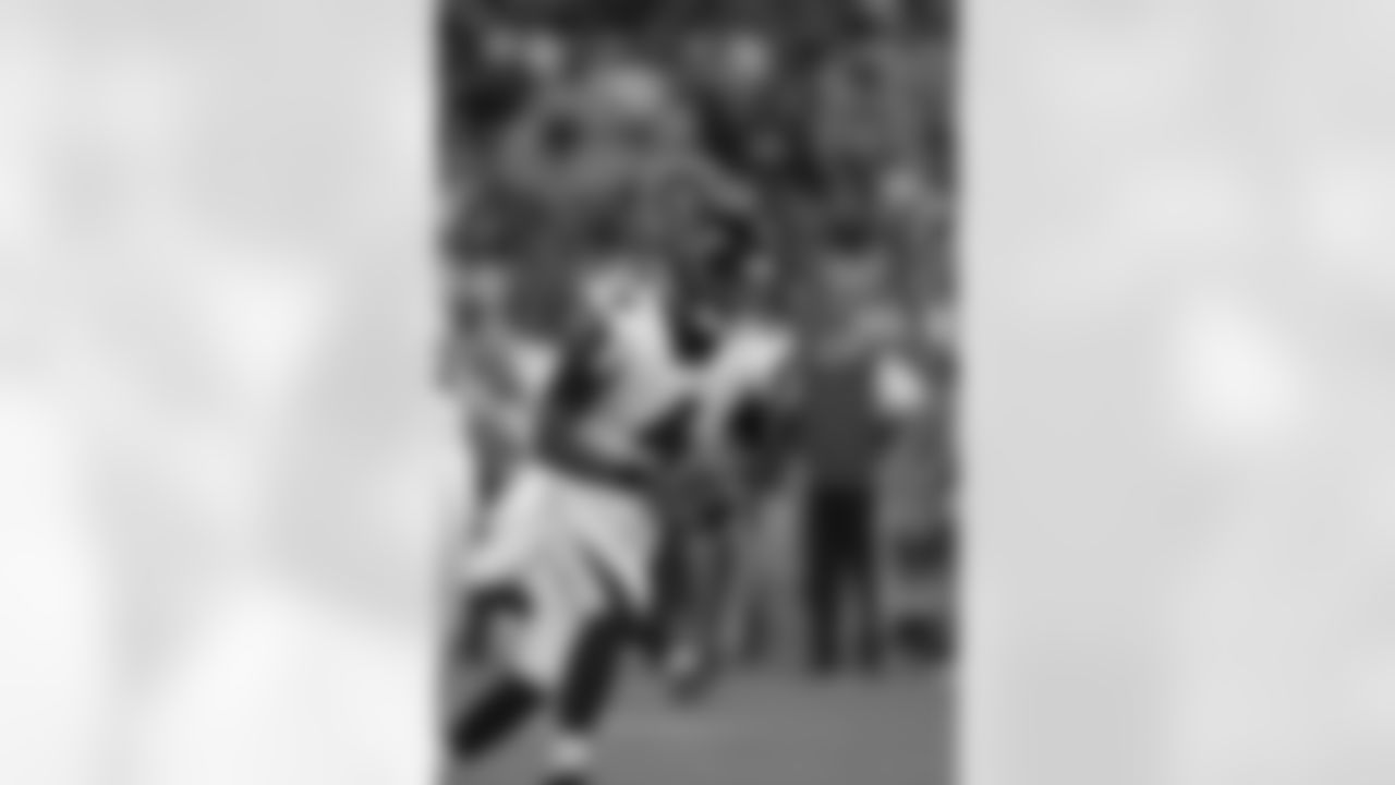 QB Dominique Davis