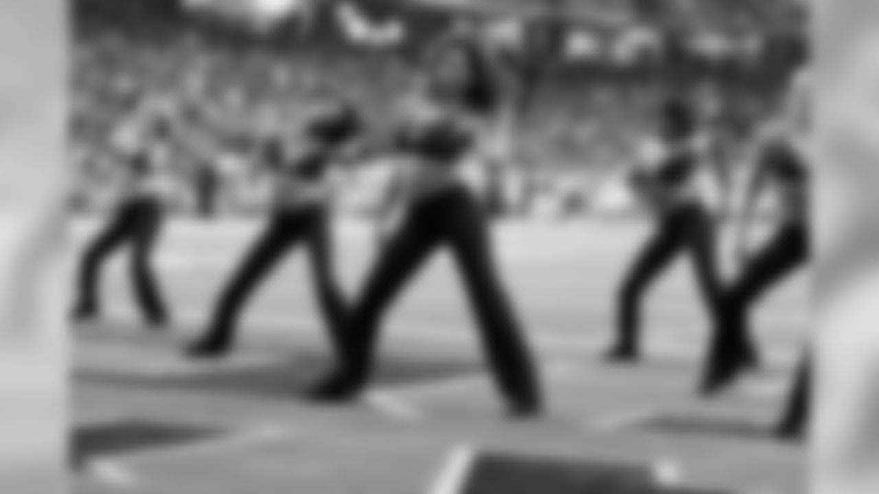 2009 Cheerleader Photos