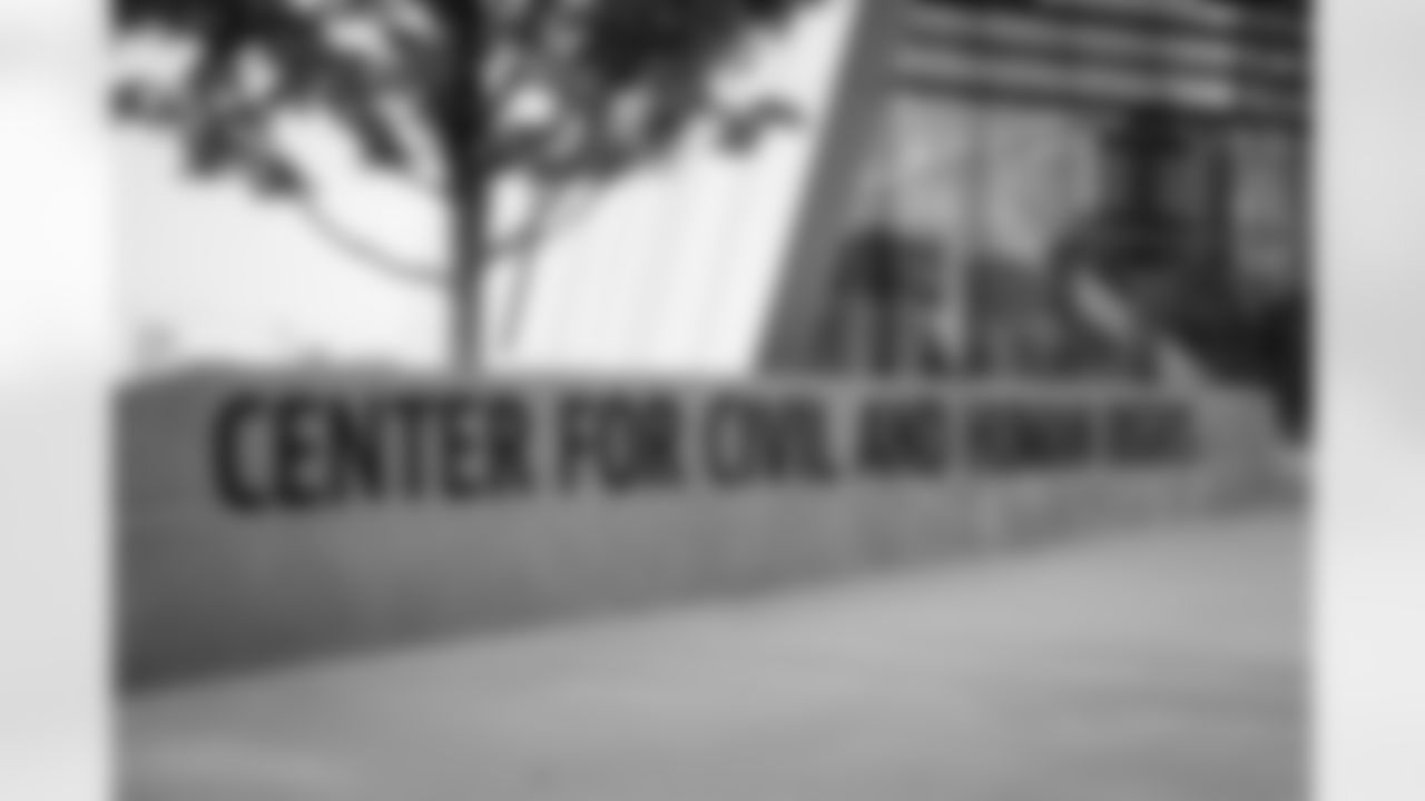 Center Outdoor Signage