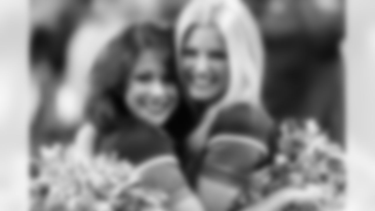 Natalie D. and Sabrina C. (PHOTOS: Art Morrison, Special to AtlantaFalcons.com)