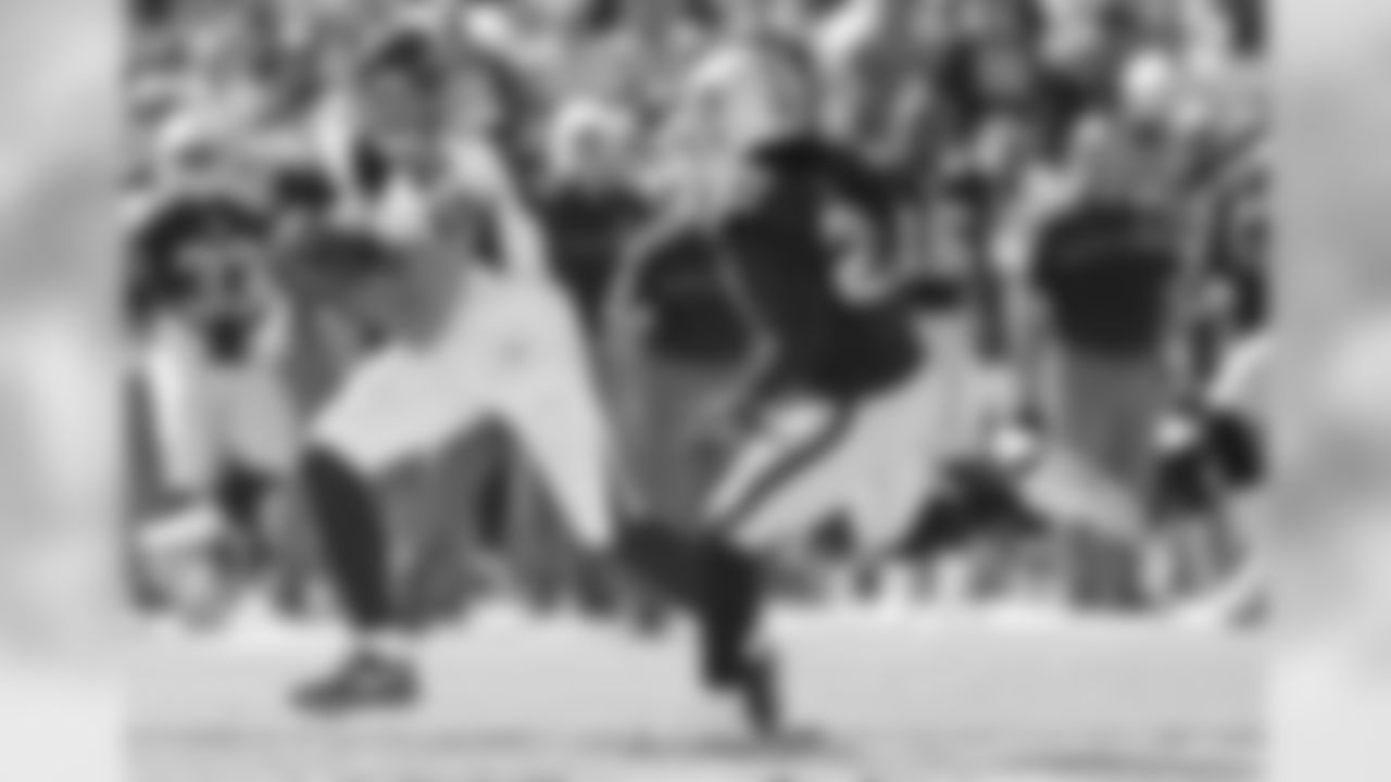Austin Hooper has turned in a strong rookie campaign, catching 19 passes for 271 yards and three touchdowns in 14 regular-season games.