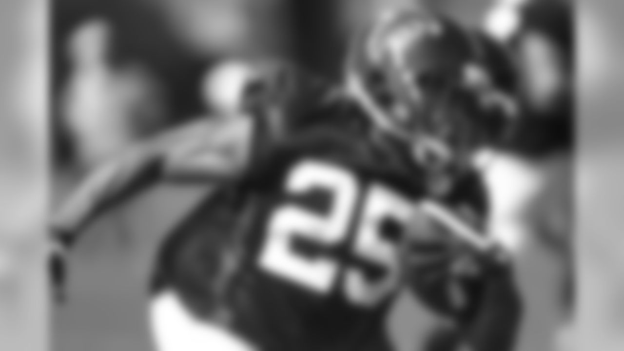 RB Ito Smith