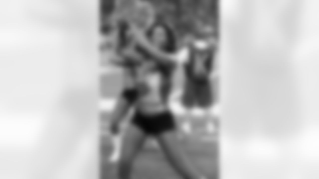 2009 Cheerleader Photos