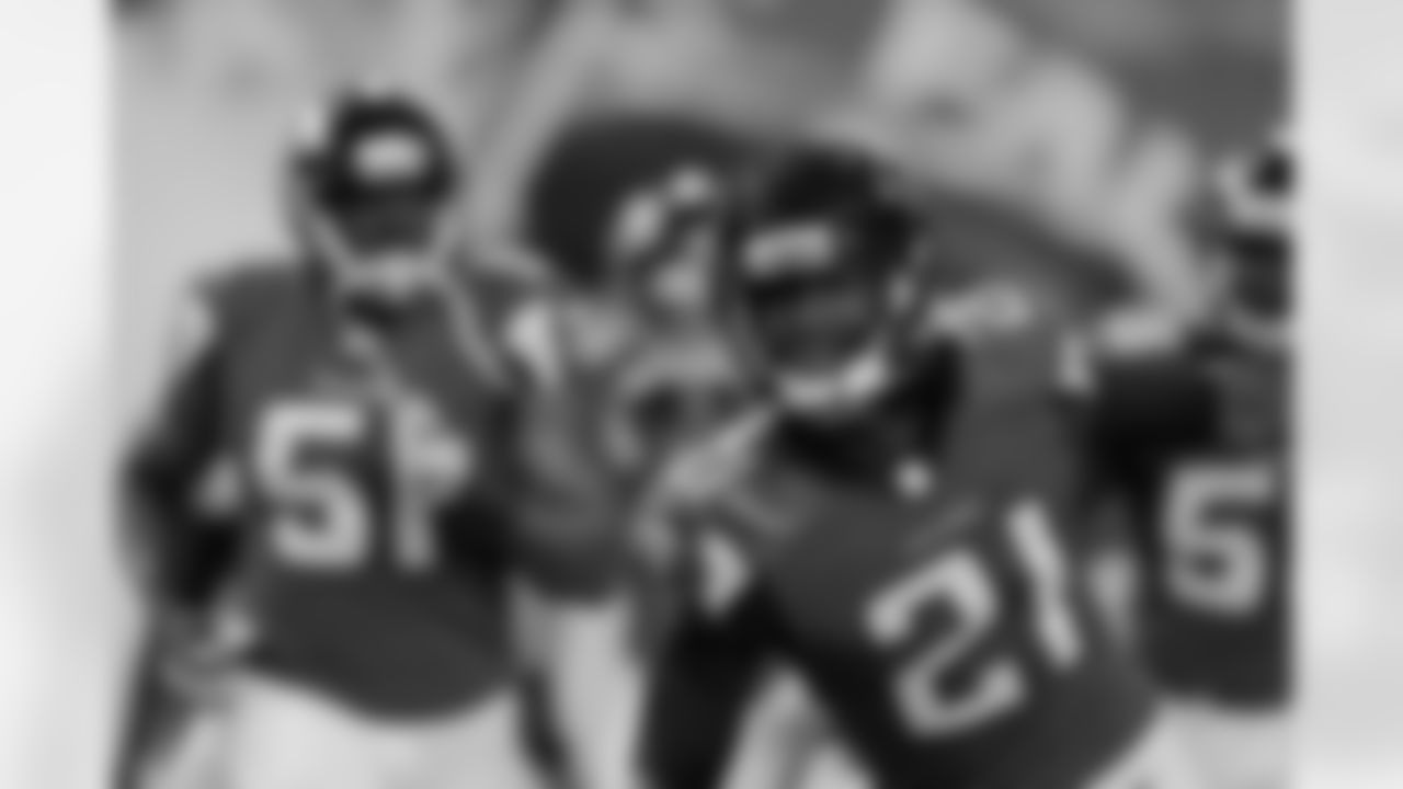 CB Desmond Trufant runs on to the field