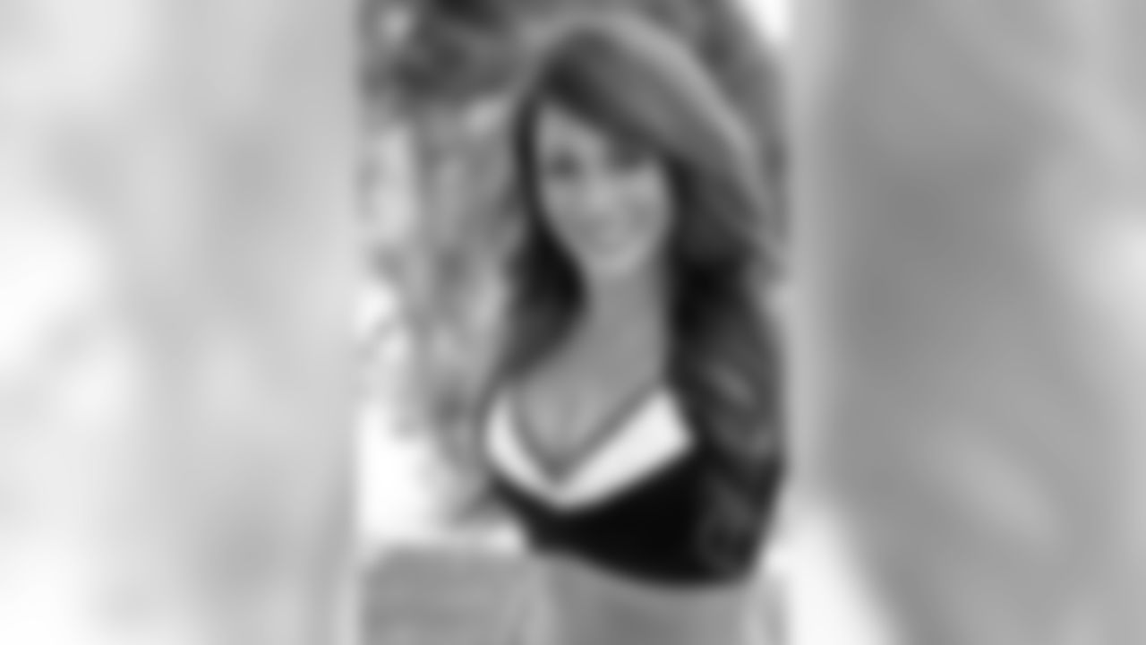 Natalie D. // 2011 Atlanta Falcons Cheerleaders Studio Shots // 2011 // Atlanta -