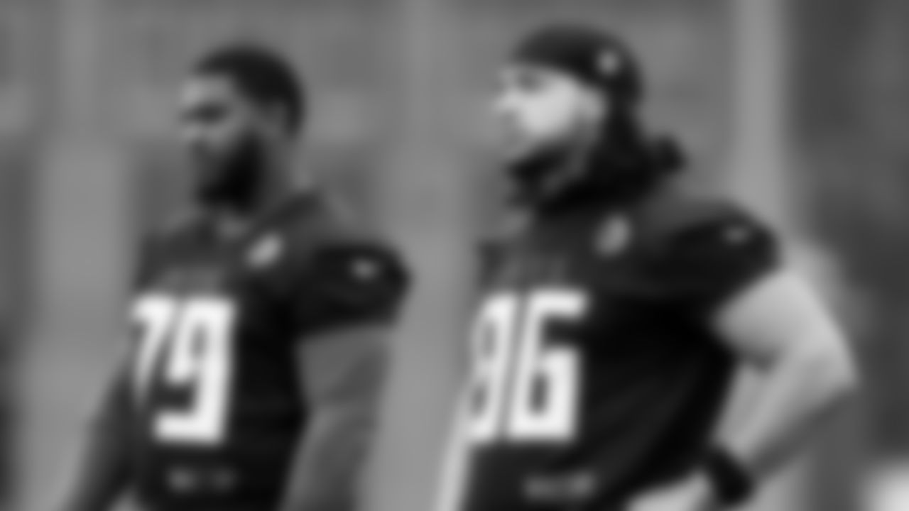 Atlanta Falcons defensive tackle Tyeler Davison #96 looks on during field work drills in Phase II of the Atlanta Falcons offseason program on May 18, 2021.