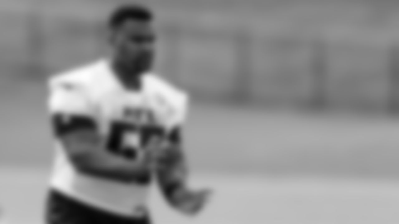 Atlanta Falcons offensive guard Josh Andrews #68 in action during field work drills in Phase II of the Atlanta Falcons offseason program on May 18, 2021.