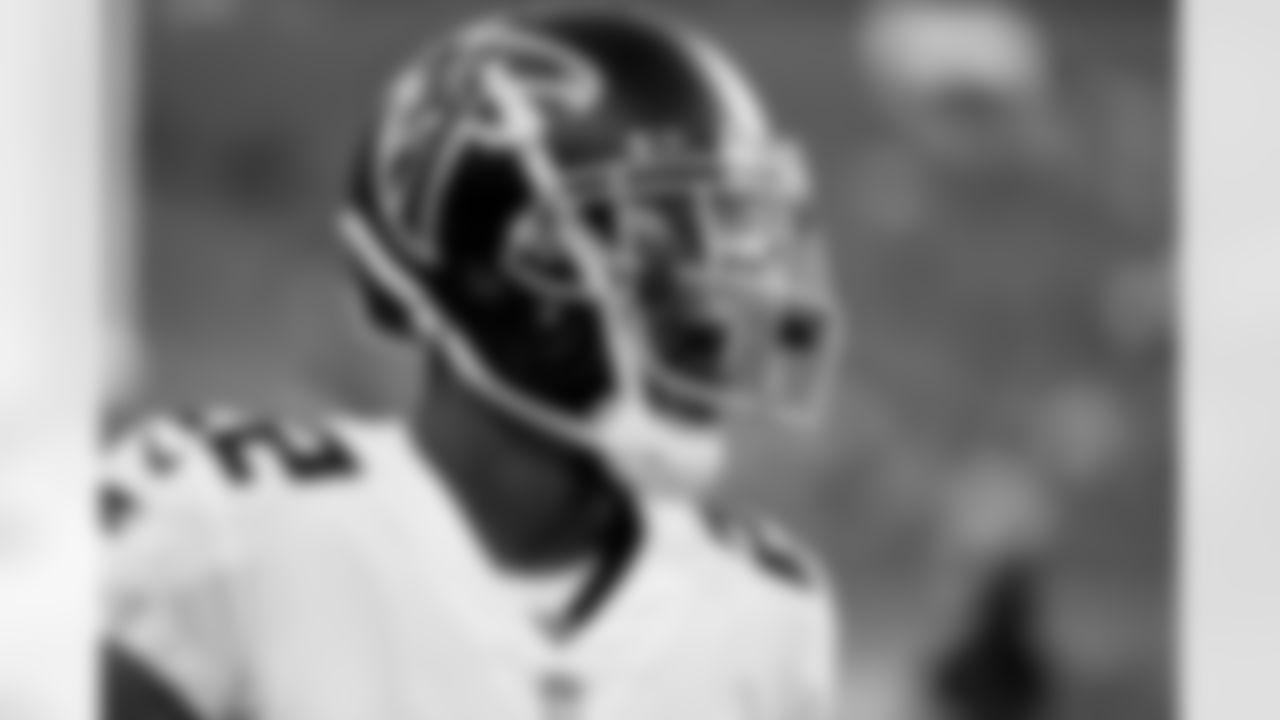 Atlanta Falcons cornerback Fabian Moreau #22