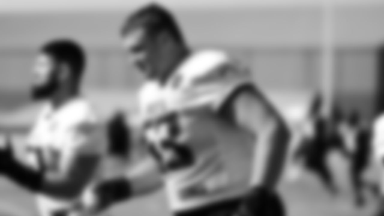 Atlanta Falcons offensive guard Chris Lindstrom #63 during team practice at Atlanta Falcons Headquarters in Flowery Branch, Georgia, on Wednesday, December 1, 2021. (Photo by Shanna Lockwood/Atlanta Falcons)
