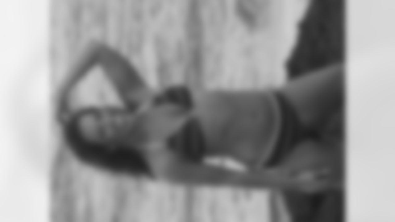 Jennifer T. // 2011 Atlanta Falcons Cheerleaders Swimsuit Calendar Photo Shoot // 2011 // Bermuda -