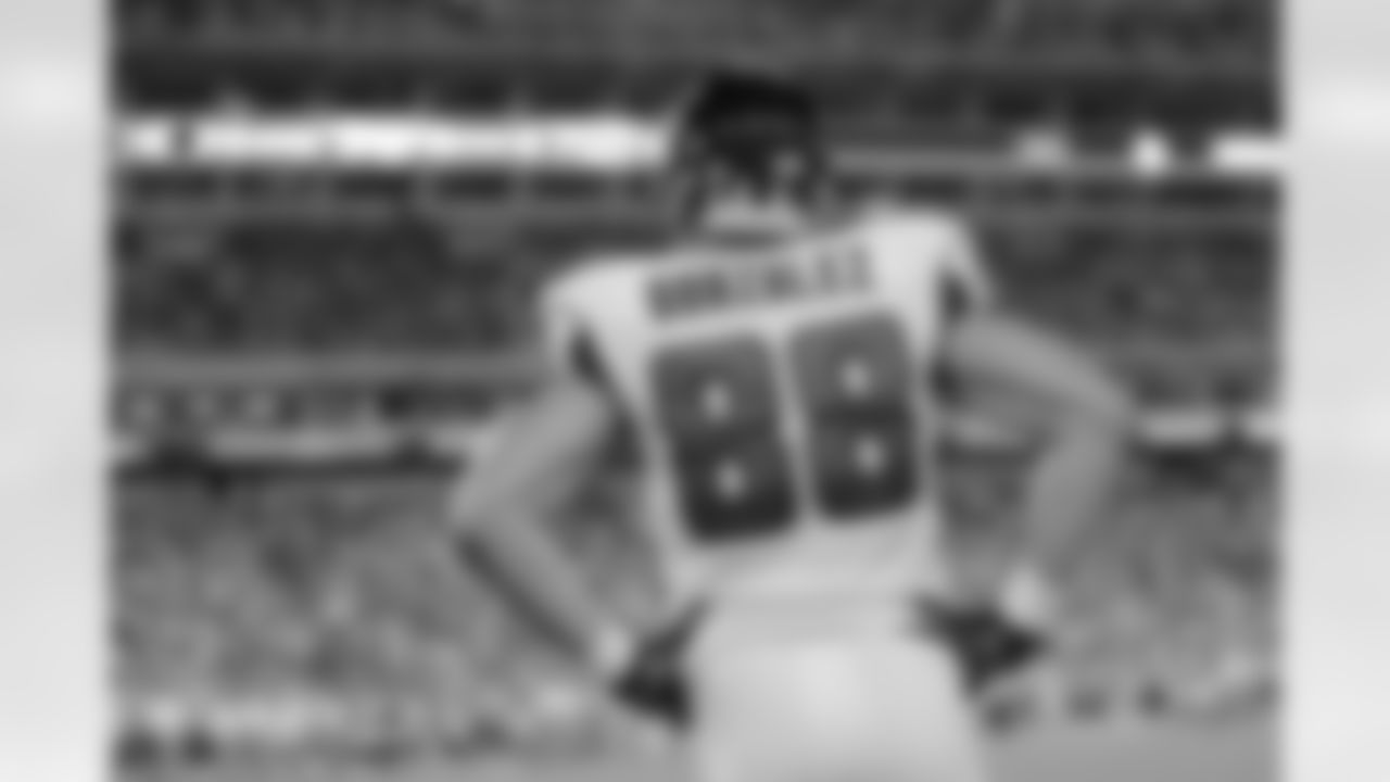 TE Tony Gonzalez