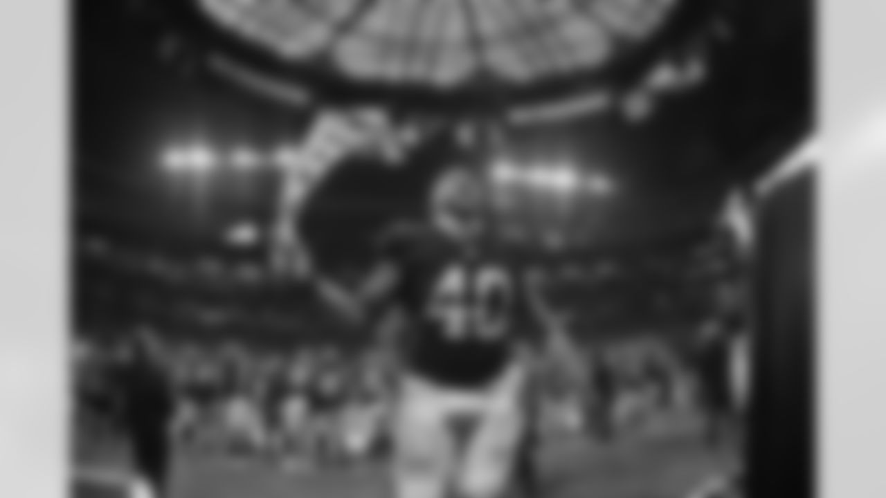 Atlanta Falcons fullback Keith Smith #40 reacts after the win during the Week 2 Game against the Green Bay Packers at Mercedes-Benz Stadium in Atlanta, Georgia on Sunday, September 17, 2023. (Photo by Brandon Magnus/Atlanta Falcons)