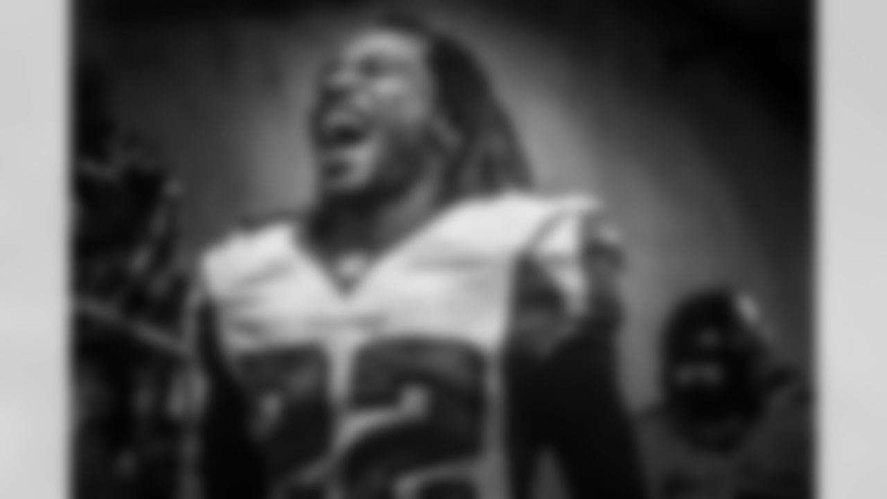 CB Asante Samuel makes his way down the tunnel before the Falcons' win at Detroit