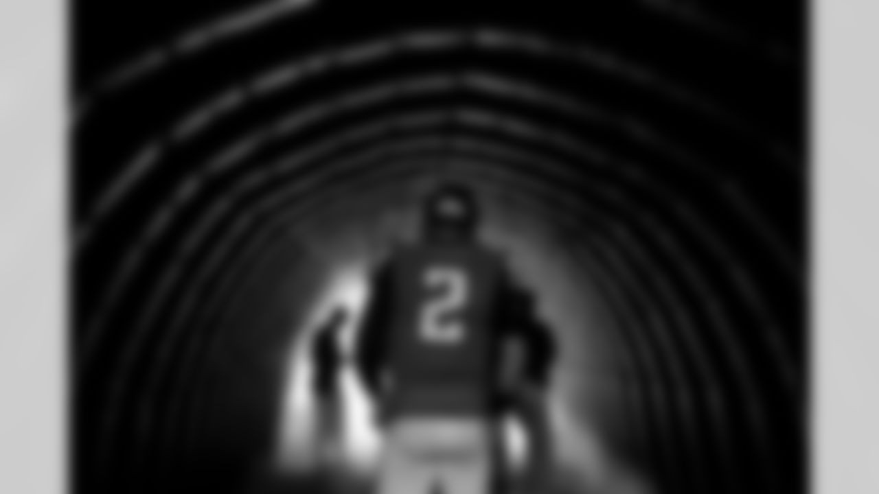Atlanta Falcons quarterback Matt Ryan (2) prepares to take the field before the first half of an NFL football game, Sunday, Sept. 15, 2013, in Atlanta. (AP Photo/David Goldman)