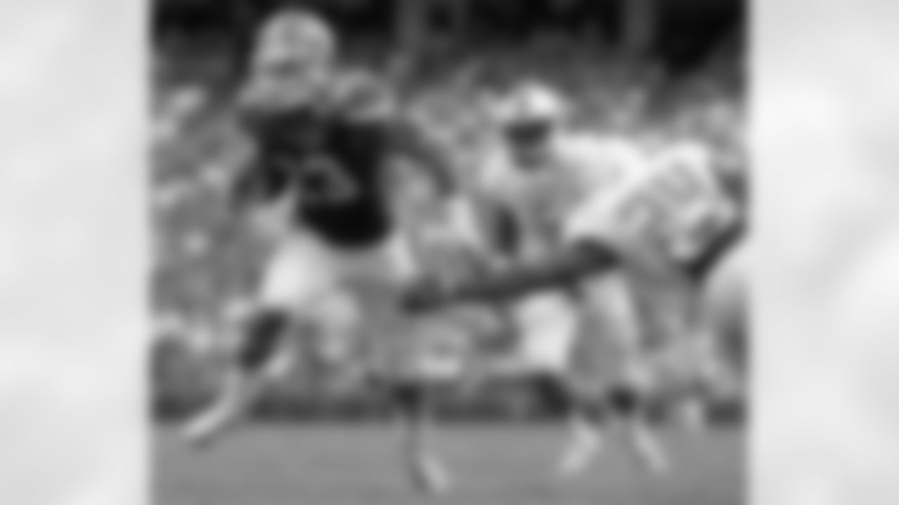 Mike Gillislee, Florida - Gillislee had a fantastic senior campaign for the Gators, scoring 10 touchdowns with a 4.7 yards-per-carry average. He's speedy with a good amount of power.