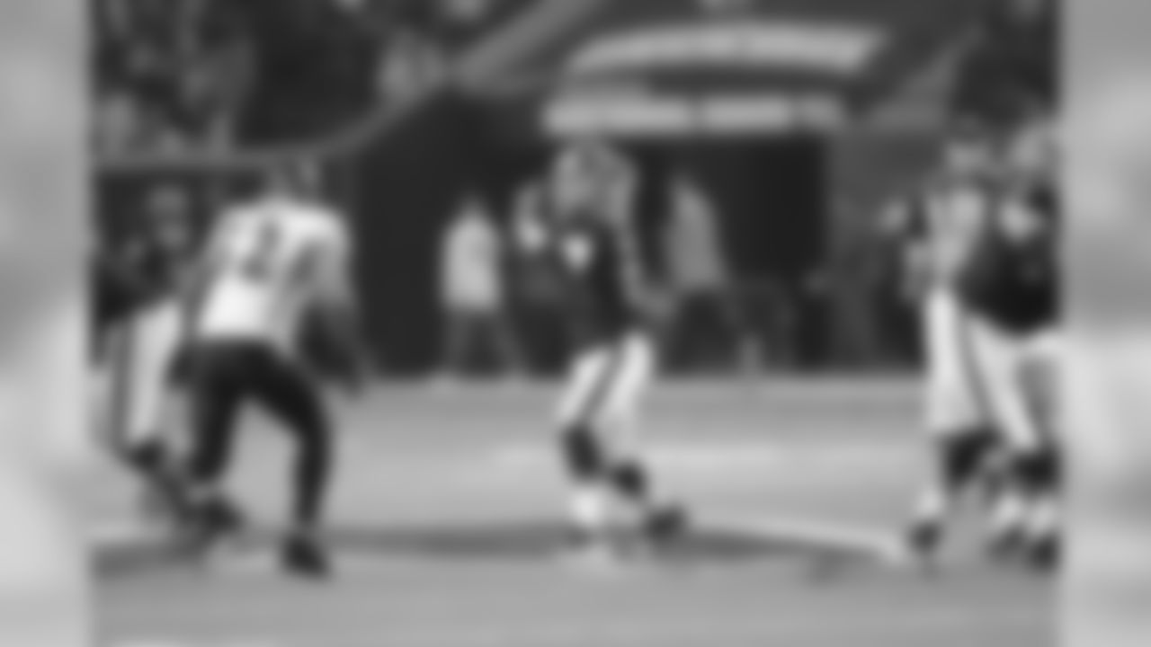 Matt Ryan gets off a pass during the first quarter. // Falcons vs Ravens // 11/11/10 - Georgia Dome