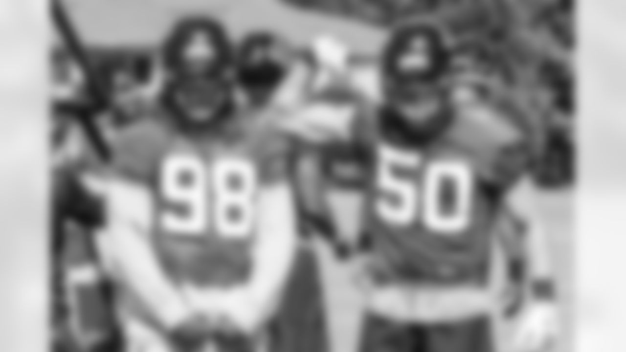 DE Takk McKinley, DE Brooks Reed