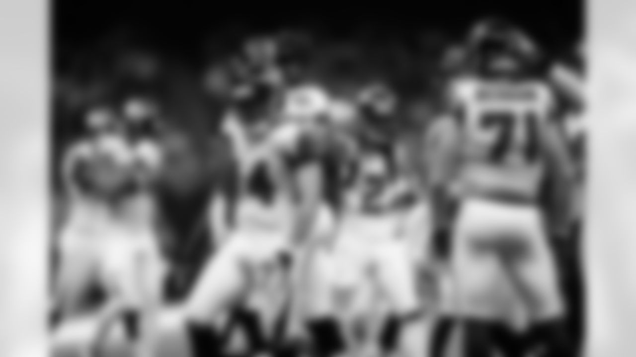 The Falcons and Saints face off in the Superdome for a shot at the NFC South title // Falcons at Saints - 2011 // Dec. 26, 2011 // New Orleans -